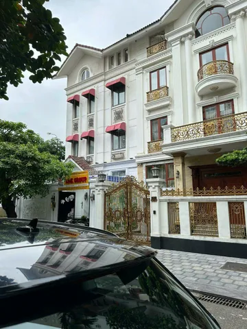 CHÍNH CHỦ CẦN CHO THUÊ GẤP BIỆT THỰ Hoàng Ngân 180m2,4 tầng   CĂN GÓC - 55 TR/THÁNG