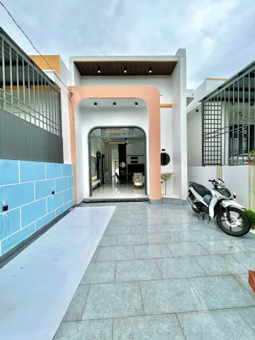NHÀ CẤP 4 GIÁ TỐT CHO ANH CHỊ TÀI CHÍNH 200 TRIỆU NHẬN NHÀ Ở NGAY