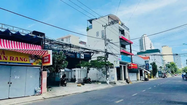Đất đường Củ Chi - Vĩnh Hải cách biển chỉ 700m. Dt 168.5m2. Giá 18.5 tỷ