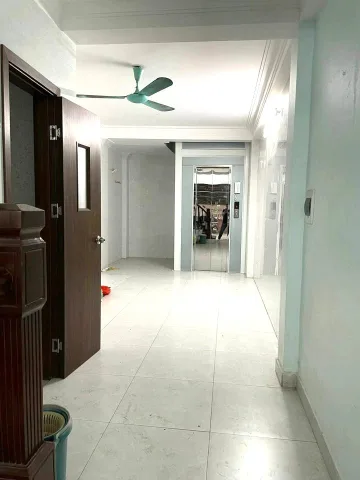 Cho thuê nhà 5 tầng THANG MÁY tại NGUYỄN THỊ ĐỊNH, Trần Duy Hưng. 27 triệu/tháng. Cho thuê: Hộ gia đình, văn phòng, KD Onl, Phòng khám