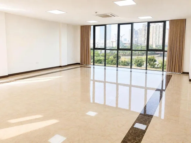 Cho thuê Văn phòng Khuất Duy Tiến, 105m², Tầng 2; 3; 5, Giá 20tr, Kinh Doanh, Ô tô