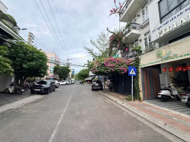 Bán Nhà riêng 64m2 có sẵn 64 m2 thổ cư giá 9 tỷ tại Đường Lam Sơn Phường Phước Hòa Thành phố Nha Trang Khánh Hòa