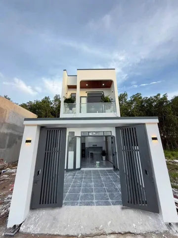 💥BÁN NHÀ LẦU ngay mặt đường Hương Lộ 15.