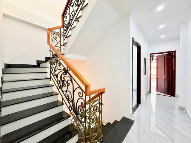 SIÊU PHẨM NHÀ NGỘP GIÁ RẺ Q12 - NGAY GÀN GIÁP GÒ VẤP - DÂN CƯ ĐÔNG - TIỆN KINH DOANH BUÔN BÁN.