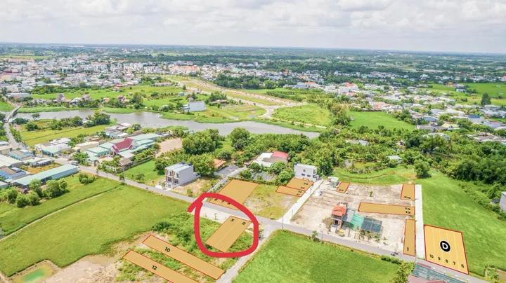 Bán Đất 300m2 có sẵn 300 m2 thổ cư giá 3.15 tỷ tại Đường Trương Định Thị trấn Cần Đước Huyện Cần Đước Long An