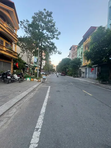 🏠Bán Nhà 3 Tầng Phố Chế Lan Viên, Làn 2 Nguyễn Trãi, Ninh Xá, Mt 4m Dt 76m2 Giá 14.5 Tỷ lh e Điệp 0395777369
