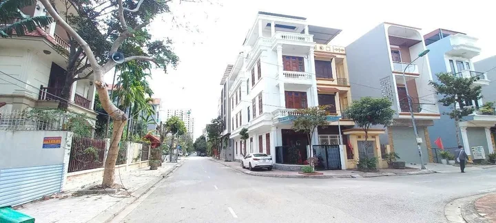 🌞Bán Đất View Vườn Hoa, Lê Trọng Tấn, Yna, Kinh Bắc Mt 4.5m Dt 93m2 Giá 8.5 Tỷ lh e Điệp 0395777369