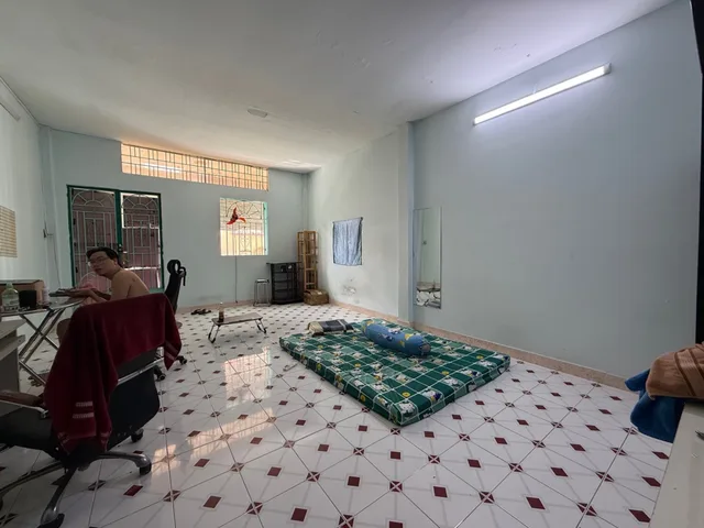 NHÀ SÁT MẶT TIỀN CÁCH MẠNG THÁNG 8 - DÒNG TIỀN 8TR/THÁNG - 44M2 - 3 TẦNG