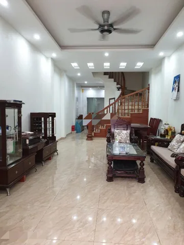 Cho thuê nhà 164  Hoa Bằng, Cầu Giấy 68m x 4T (3 ngủ) ĐỦ ĐỒ giá 18 triệu