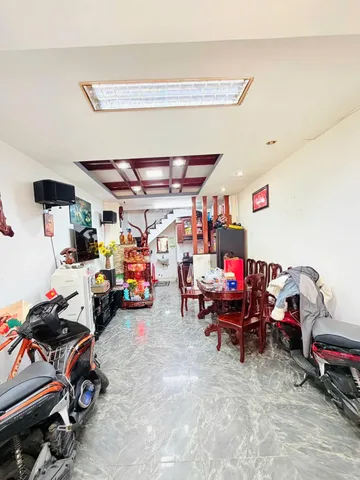 Bán nhà hẻm Ô tô Nguyễn Ngọc Lộc, QUẬN 10, 3.6 x 9.5m (34 m2), 8.4 tỷ