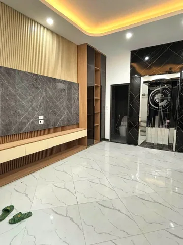 Cho thuê nhà 6 tầng THANG MÁY ngõ 282 CỔ NHUẾ. 12 triệu/tháng. Ưu tiên: Hộ GĐ, Văn phòng, KD Onl.