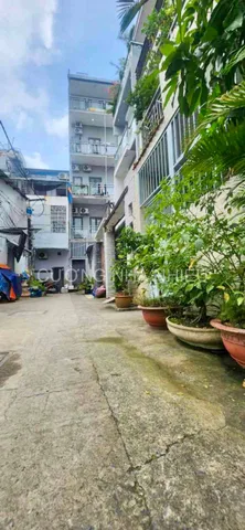 Thổ cư full ngay trung tâm Tân Hưng; xây dựng 5 tầng; hẻm trước nhà 4m; cách hẻm xe tải thông 25m; khu đồng bộ cao tầng
