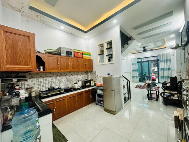 TRƯƠNG THỊ HOA GẦN MEGA MARKET HIỆP PHÚ 52M2 2 TẦNG 2PN HXH 4,6 TỶ
