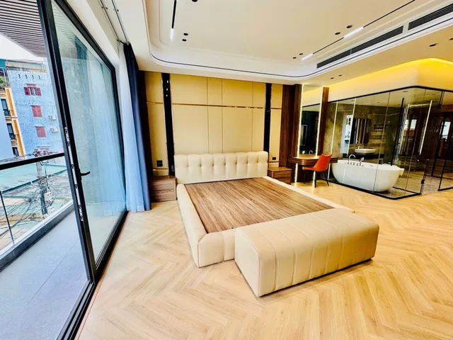 Bán Nhà riêng 75m2 có sẵn 71 m2 thổ cư giá 33.2 tỷ tại Đường Nguyễn Sơn - Phường Bồ Đề Hà Nội