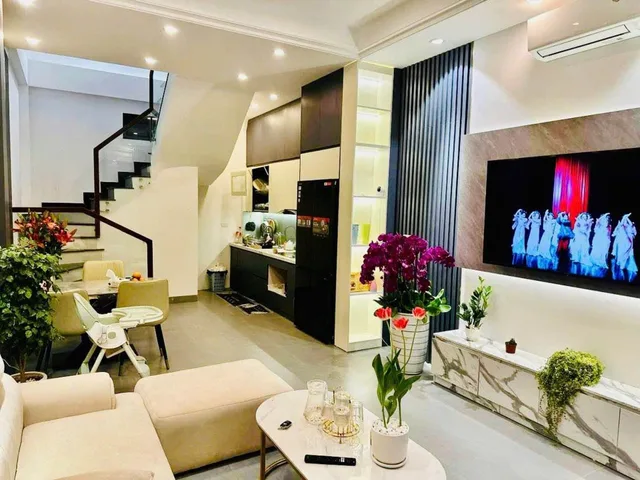 Bán nhà Vạn Phúc Hà Đông 5 tầng, 3 ngủ, ô tô 7 chỗ đỗ cửa, giá nhỉnh 10