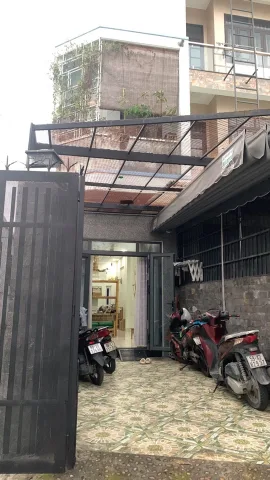 CHÍNH CHỦ GỬI BÁN NHÀ 2 TẦNG LÔ GÓC, XE HƠI CẤT TRONG NHÀ, ĐƯỜNG SỐ 10, LINH XUÂN, THỦ ĐỨC.