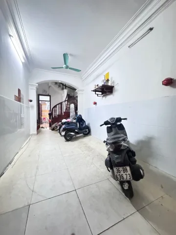 Bán Nhà riêng 35m2 có sẵn 35 m2 thổ cư giá 9 tỷ tại Đường Chợ Khâm Thiên Phường Khâm Thiên Quận Đống Đa Hà Nội