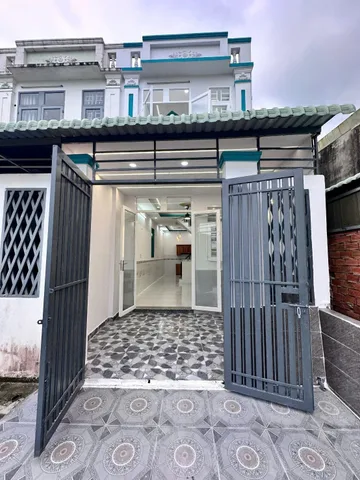 CẦN BÁN NHÀ Ở HÓC MÔN GIÁ 750TR 2PN 120M2 THỔ CƯ