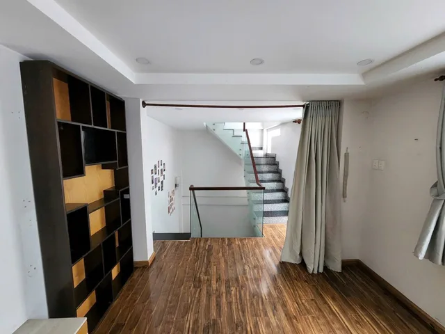 Bán Nhà riêng - giá 15 triệu , tại Đường Hòa Hưng, Quận 10