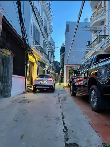 Vô địch trong tầm giá Phố Đông Hải 1. Nhà mặt ngõ thông ô tô đỗ ngày đêm ko mất phí cách nhà vài bước chân