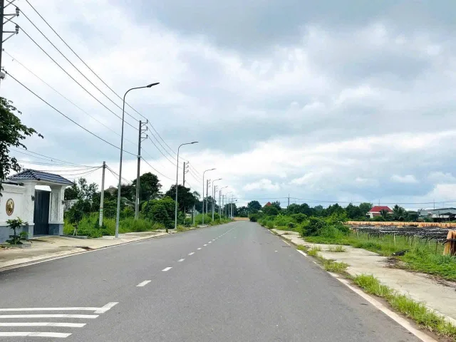 CẦN TIỀN GIẢI QUYẾT CÔNG VIỆC, BÁN GẤP 600M² ĐẤT THỔ CƯ KẾ KCN BECAMEX – GIÁ 590TR