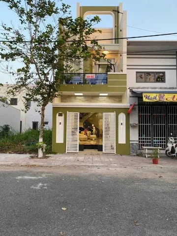 Bán nhà 1 trệt 1 lầu 81m2 có sẵn 81 m2 thổ cư giá 2.8 tỷ tại Đường N2 khu dân cư Trường An, Phường Long Châu Vĩnh Long