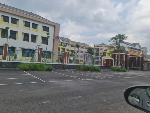 🔥 GIẢM 450 TRIỆU – GIÁ MỚI CHỈ 4,95 TỶ 🔥
🏡 1005M² (25M × 50M) – 300M² THỔ CƯ – 2 MẶT GIÁP ĐƯỜNG – TÂN LẬP, BẮC TÂN UYÊN