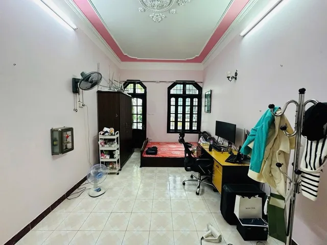 Bán Nhà Vũ Thạnh. Đống Đa. Ô Tô. DT 44m2. MT 3.6m. 5 Tầng. Giá 10.4 Tỷ.