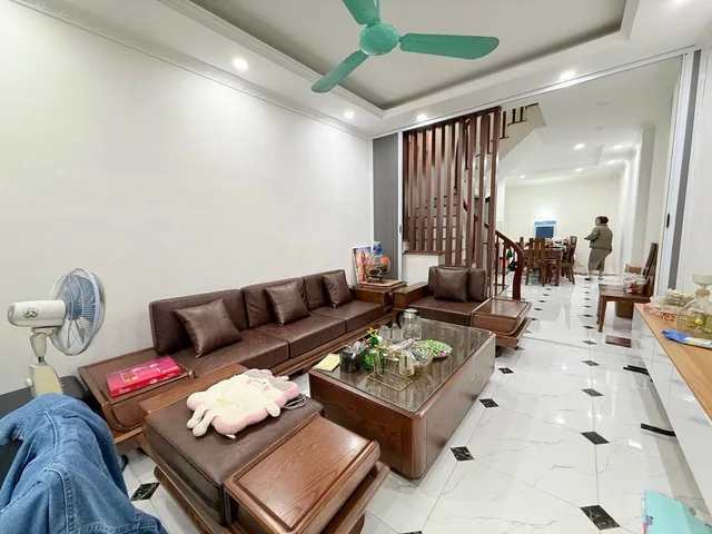 TRUNG TÂM ĐẠI KIM -KIM GIANG - HOÀNG ĐẠO THÀNH BÁN NHÀ 42m 5 tầng sổ đỏ tìm đâu căn thứ 2 như thế trong phân khúc chỉ 7 tỷ