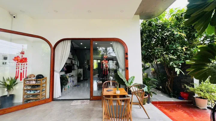 Cần bán căn nhà tâm huyết mặt tiền đường Liên Hoa phường Tây Nha Trang. DT 134m2. Giá 6.3 tỷ
