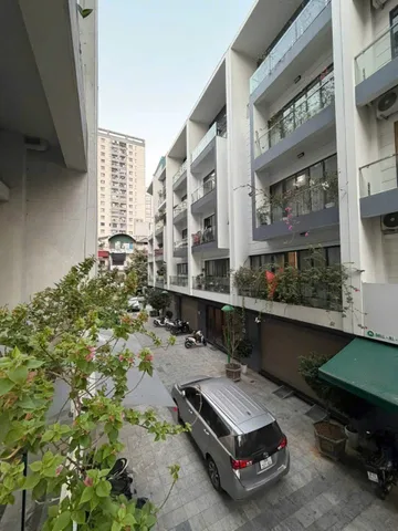 Cần cho thuê căn LK Mặt phố Định Công, Hà Nội