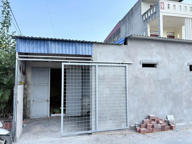 Bán Đất 50.5m2 có nhà cấp 4 mặt đường nhựa  giá 1.85 tỷ tại Thuỷ Sơn.l/h:076.231.9990 e Thúy