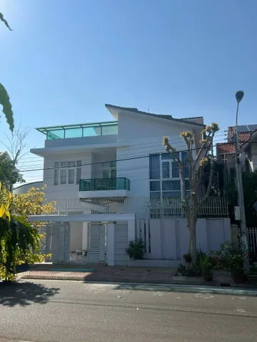 Bán biệt thự 300m Trần Quỳnh, Xuân An đối diện công viên, sông