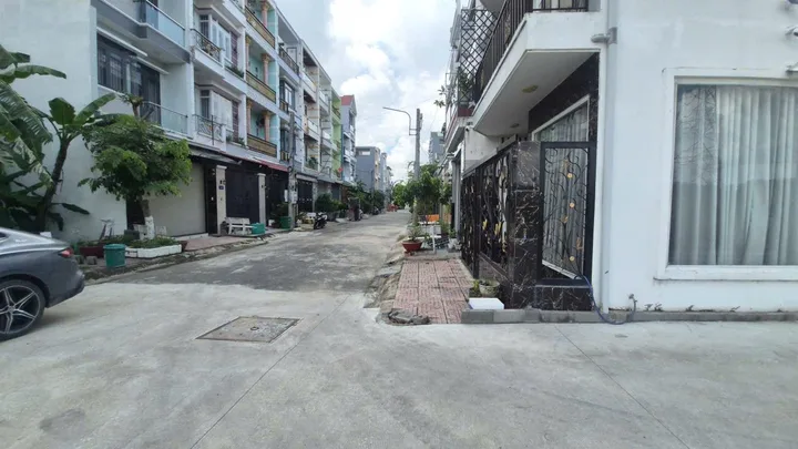 Đất - giá 1,85 tỷ - 5M x 16,1M - full thổ cư - KDC Hoàn Hoa 2 - Long Hậu - đường Lê Văn Lương nối dài - Long An - cách cầu Rạch Dơi 200m - liên hệ 0919089456