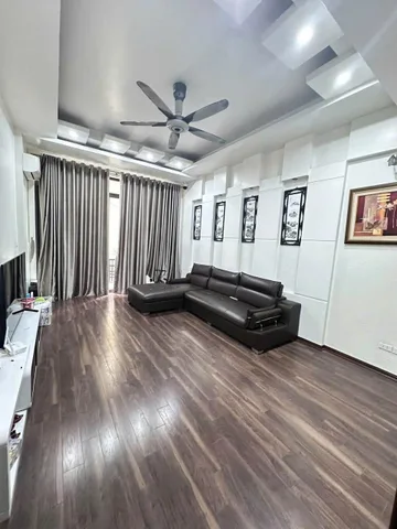 Cho thuê nhà ngõ 165 Dương Quảng Hàm, Cầu Giấy có Gara Ô tô, Full Đồ 50m x 5T giá 20 triệu