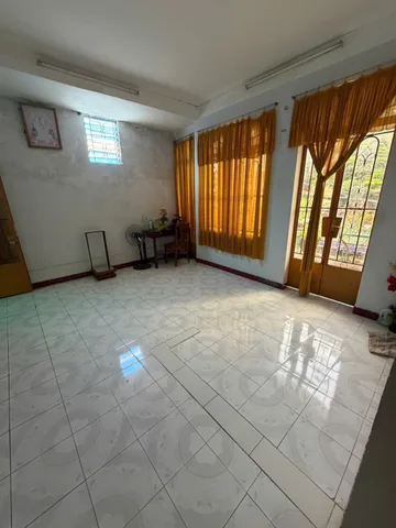 Cần cho thuê nhà mặt tiền lương định của. DT 75m2. Giá 12tr/tháng