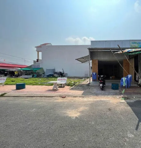 Bán Nhà riêng 100m2 có sẵn 100 m2 thổ cư giá 1.9 tỷ tại Đường Số 3 - Chọn - Xã Hòa An Cần Thơ
