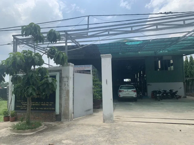 Bán nhà xưởng mặt tiền đường nhựa, xã Tân Thông Hội dt 1086m2 full thổ giá 12 tỷ