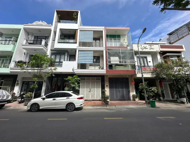 Bán Nhà riêng 64m2 có sẵn 64 m2 thổ cư giá 7.75 tỷ tại Đường 8C Phường Phước Hải Thành phố Nha Trang Khánh Hòa