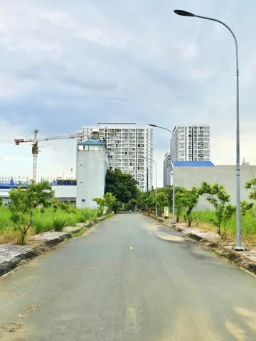 🌴 Bán Đất 164m2 có sẵn 164 m2 thổ cư giá 8.2 tỷ tại Đường Trường Lưu Phường Long Trường Quận 9 TP. Hồ Chí Minh.