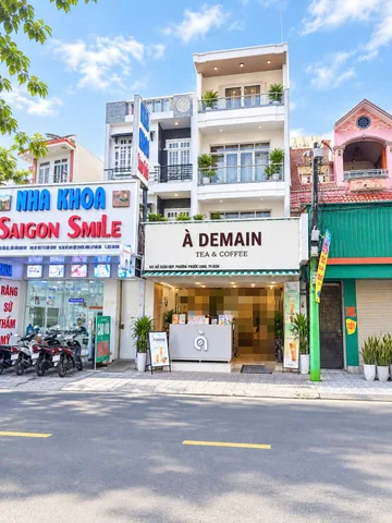 BÁN NHÀ mặt tiền 162 ĐỖ XUÂN HỢP, Quận 9,  đối diện Chợ NHÀ 4 TẦNG, ĐANG CÓ doanh thu, tlcc