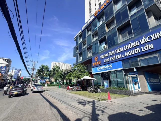 BÁN NHÀ SỐ 330 NGUYỄN DUY TRINH Quận 2, Vị trí Kinh doanh đối diện tòa chung cư La Astoria NGANG 5,2M