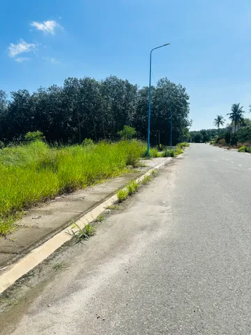 Bà cô gửi Bán Đất 800m2 có sẵn thổ cư sát bên khu công nghiệp Becamex Chơn Thành cách trung tâm hành chính 3P. giá 600Tr Thị trấn Chơn Thành Bình Phước