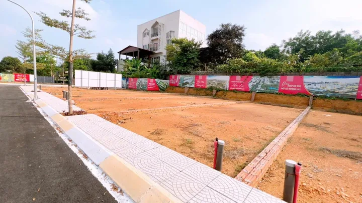Bán Đất 100m2 có sẵn 100 m2 thổ cư giá 5.6 tỷ tại Xã Thạch Hoà Huyện Thạch Thất Hà Nội