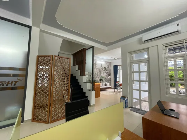 Nhà riêng 3 tầng giá 20 triệu p.Tân Hưng Thuận Quận 12