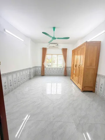 Cho thuê nhà ngõ 370 THUỴ KHUÊ, Tây Hồ . 12 triệu/tháng. Ưu tiên: Hộ gia đình.