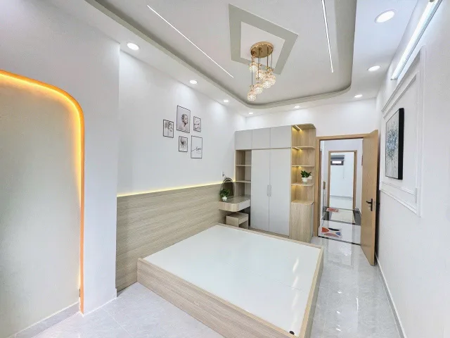 KẾ HƯƠNG LỘ 2 42M² 3 TẦNG 4PN CÓ NGỦ TRỆT 5.35 TỶ