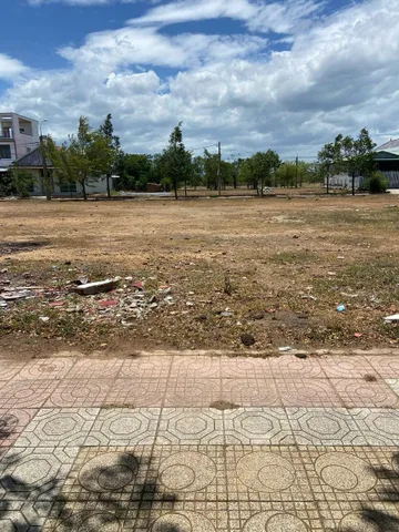 Bán đất tái định cư Ninh Long, khu kinh tế Vân Phong - 200m² thổ cư, đường 10m, 1,8 tỷ