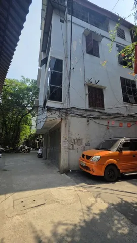 Nhà Thái Thịnh ngõ thông ô tô tránh, Dt 50m2, 4t, mt 4m, chào 14.3 tỷ.
