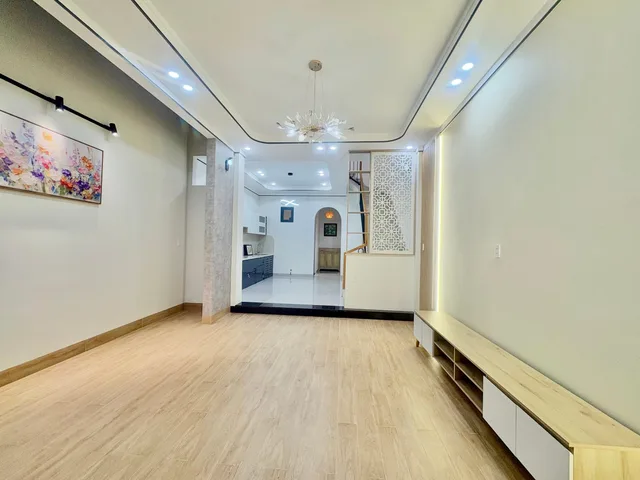 Bán Nhà riêng 80m2 có sẵn 80 m2 thổ cư giá 2.59 tỷ tại Đường Hoàng Văn Thái Phường Hoa Lư Thành phố Pleiku Gia Lai
